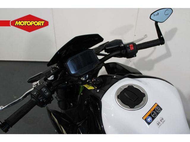 kawasaki - z900
