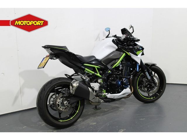 kawasaki - z900
