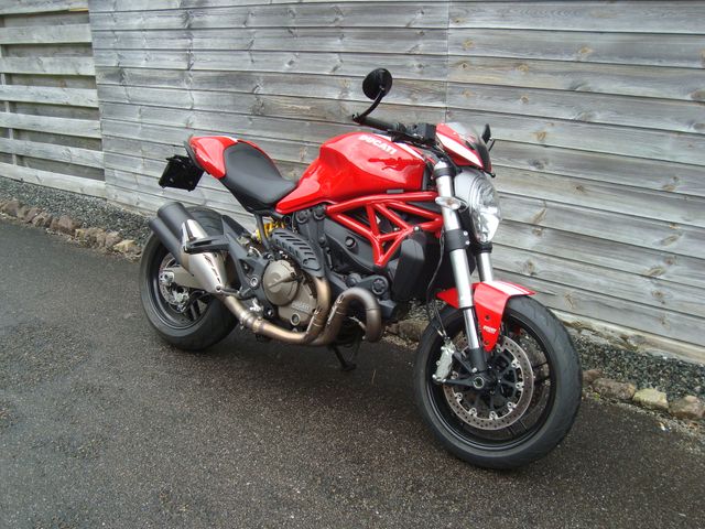 ducati - monster-821