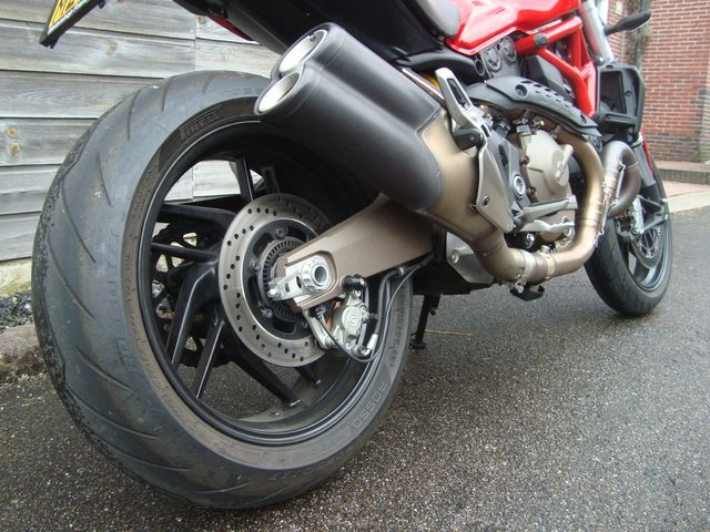 ducati - monster-821