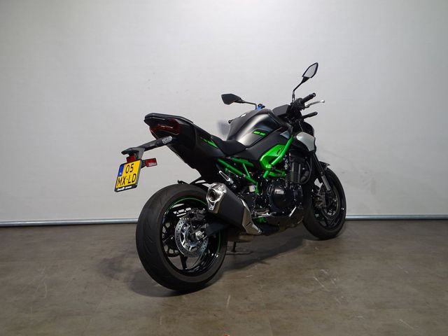kawasaki - z900