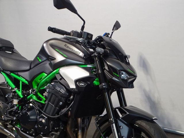 kawasaki - z900