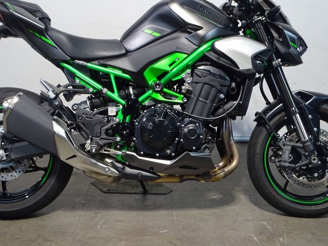 kawasaki - z900