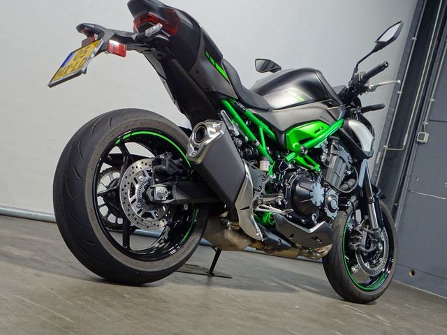 kawasaki - z900