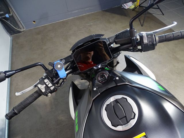 kawasaki - z900