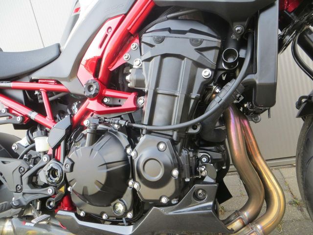 kawasaki - z900-performance
