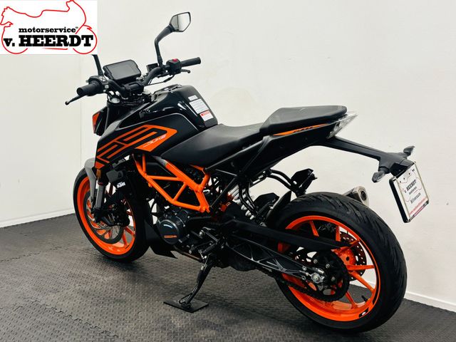 ktm - 125-duke