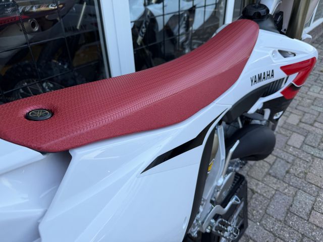 yamaha - yz-125-70th-anniversary-edition