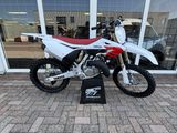 YAMAHA YZ 125 70TH ANNIVERSARY EDITION