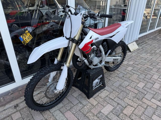 yamaha - yz-125-70th-anniversary-edition