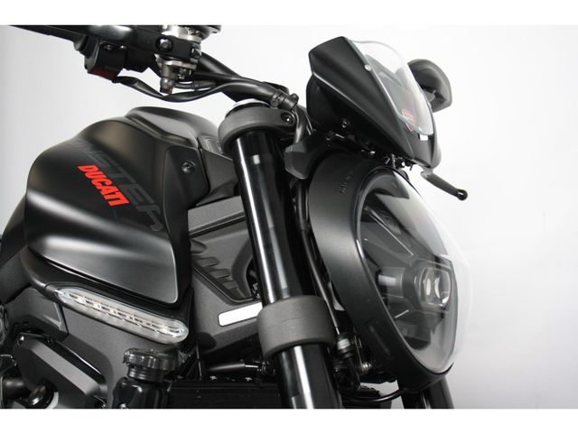 ducati - monster