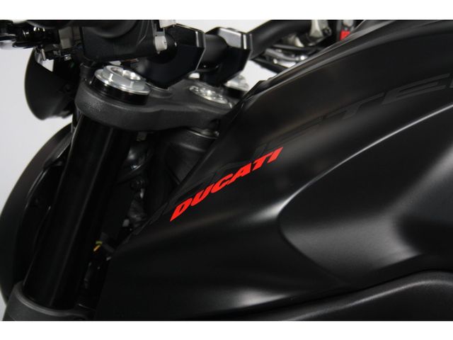 ducati - monster