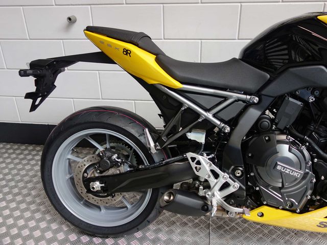 suzuki - gsx-8r