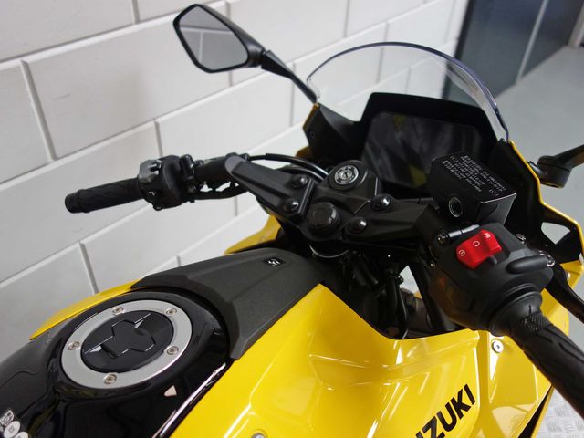 suzuki - gsx-8r