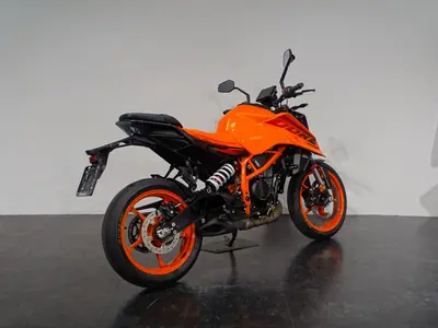 KTM 390 DUKE ABS – foto 3