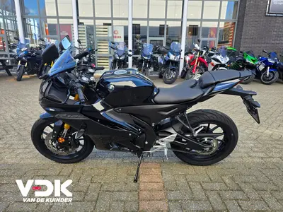 YAMAHA R125 – foto 3