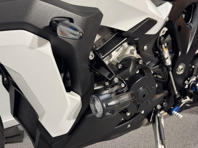 bmw - s-1000-xr