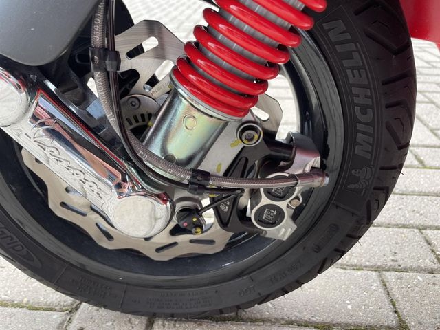 vespa - gts-300-super-sport