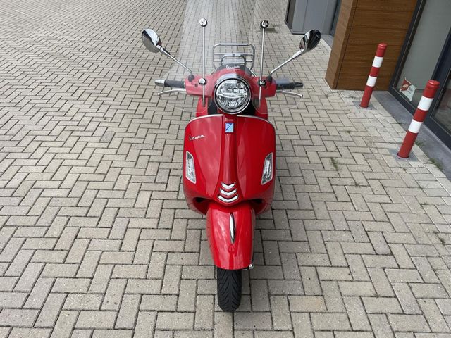 vespa - gts-300-super-sport