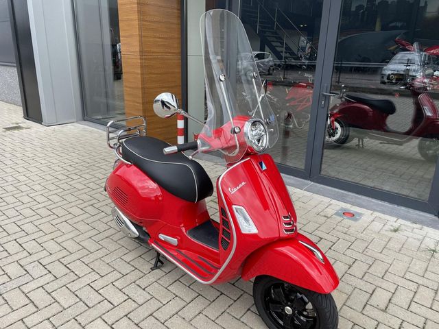 vespa - gts-300-super-sport