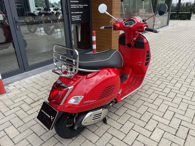 vespa - gts-300-super-sport