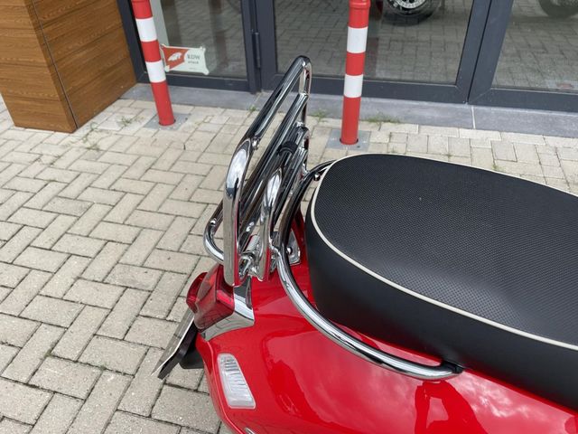 vespa - gts-300-super-sport