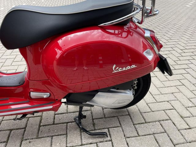 vespa - gts-300-super-sport