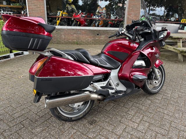 honda - st-1300-pan-european