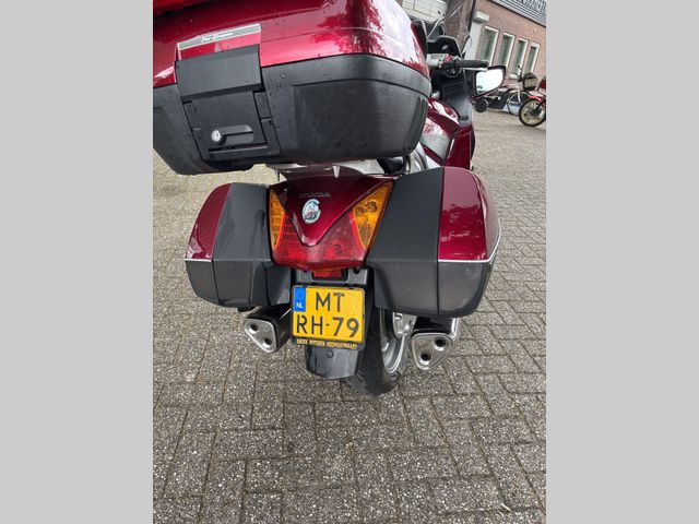 honda - st-1300-pan-european