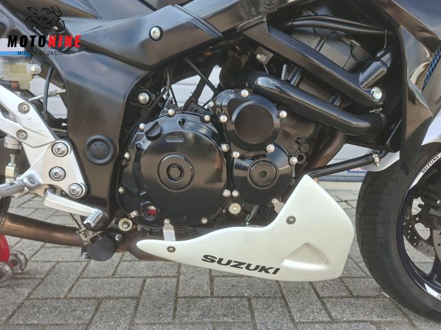 suzuki - gsr-750