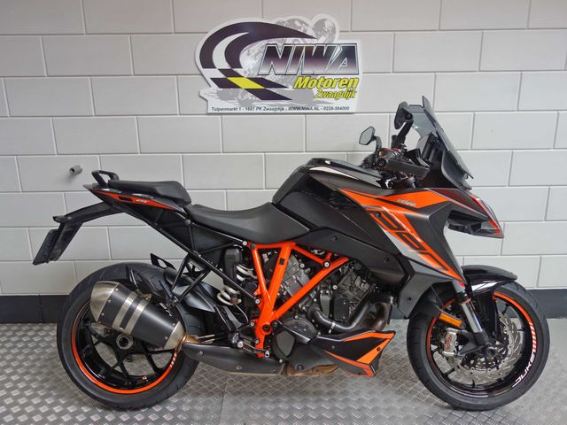 ktm - 1290-super-duke-gt