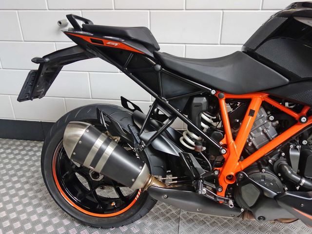 ktm - 1290-super-duke-gt