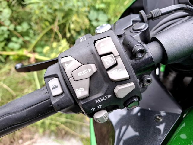 kawasaki - ninja-1000sx