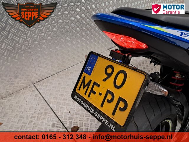 suzuki - gsr-750-az