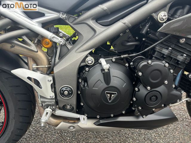 triumph - speed-triple-rs
