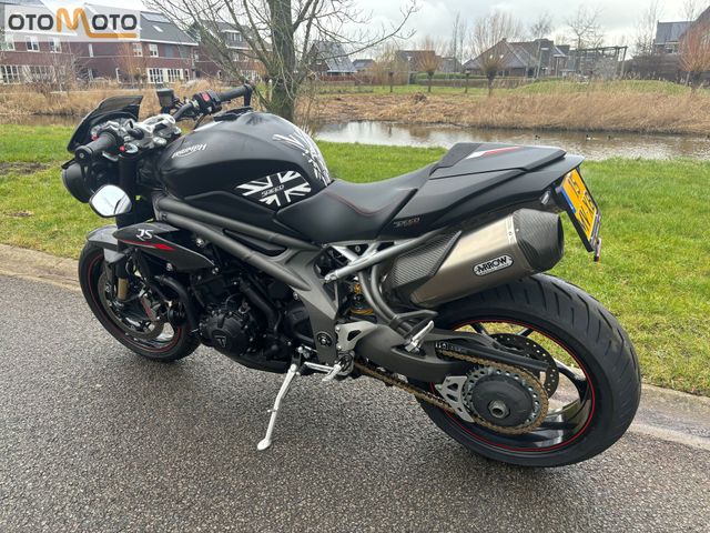 triumph - speed-triple-rs