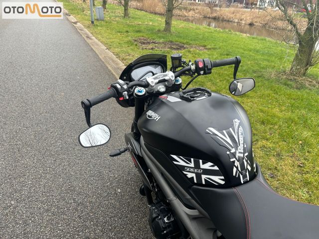 triumph - speed-triple-rs