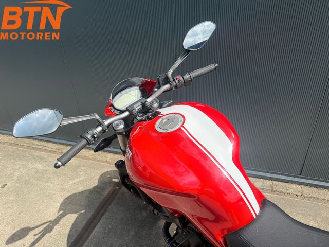 ducati - monster-821-stripe