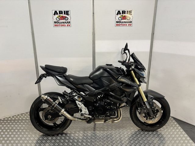 suzuki - gsr-750