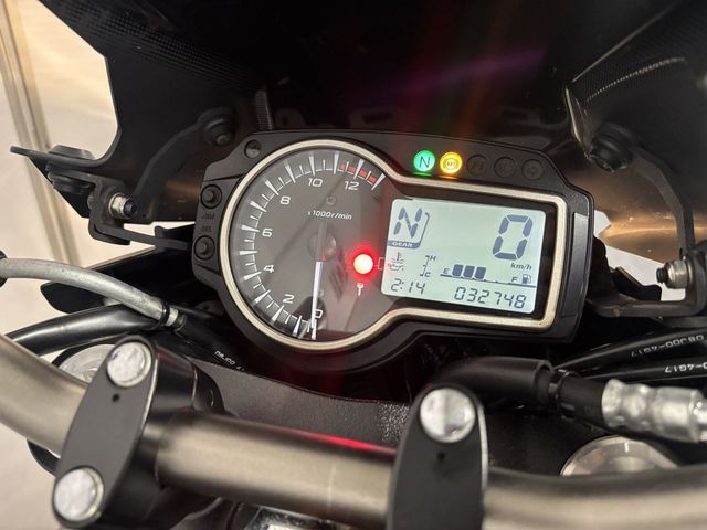 suzuki - gsr-750
