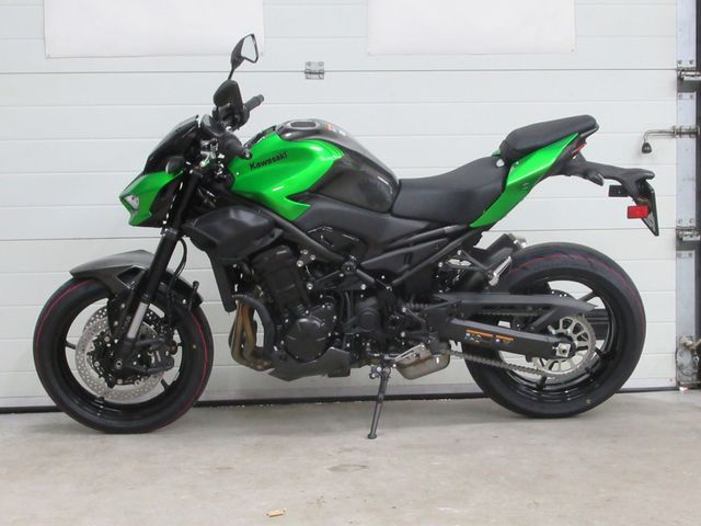 kawasaki - z900