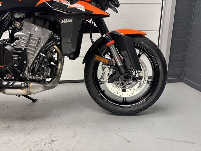 ktm - 990-duke