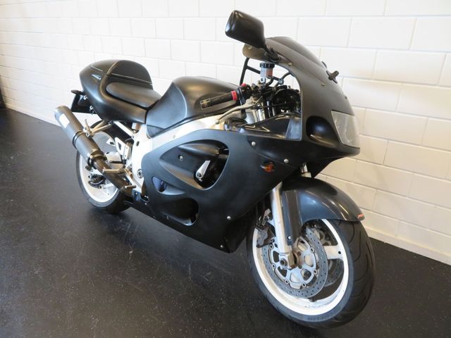 suzuki - gsx-r-600