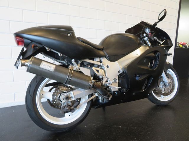 suzuki - gsx-r-600