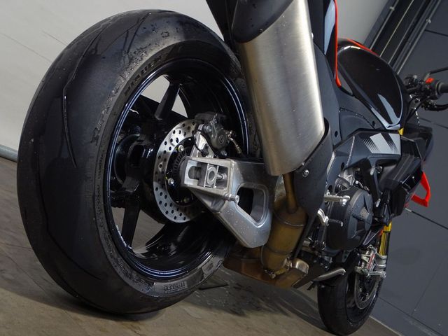 aprilia - tuono-v4