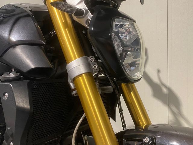 bmw - r-1200-r