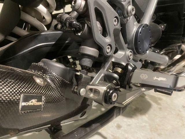bmw - r-1200-r