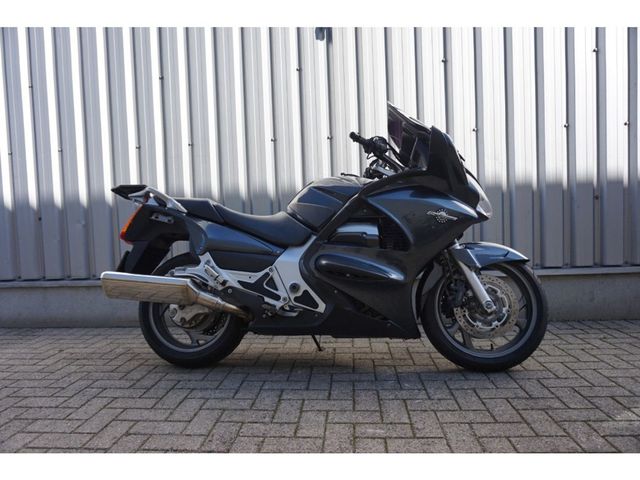 honda - st-1300-pan-european