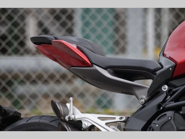 mv-agusta - brutale-800