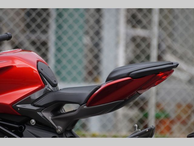 mv-agusta - brutale-800